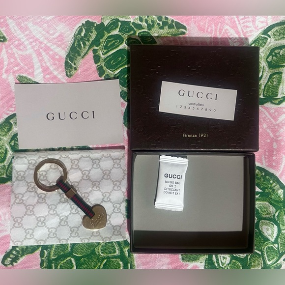 Gucci Sherry Line Gold Heart Keychain fully inclusive - Picture 1 of 8